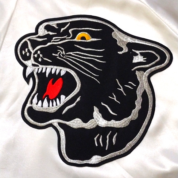 Panther Iron on Patch - Picture 1 of 5